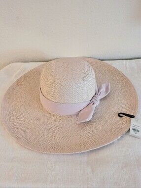 Francesca's Collections Pale Pink Wide-Brim Straw Hat with Bow NWT